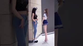 Beautiful Korean girls dance move