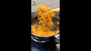 Story Of Noodles In Fast Food Shop #trending  #recipe #noodles #shorts #eating #cooking #fastfood