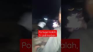 Kalah Fans Portugal banting TV