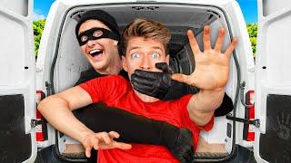 Escape A Kidnapper Win $10000 How To Survive vs 100 Kidnappers & Extreme Mystery Traps