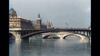 Beautiful Paris around 1950 in color AI enhanced & colorized