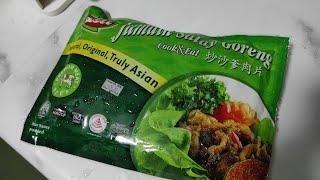 Unwrapping Jumain Satay Goreng