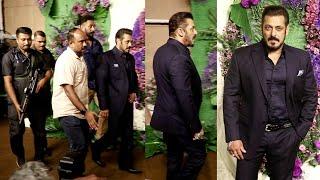 Salman Khan Enters At Sunny Deol Son Karan Deol Wedding Reception