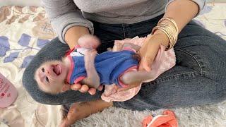 Cuteness Baby Tauch Feeling So Bad Each Time Mom Kiss Affectionate Him