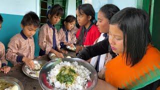 EATING MID DAY MEAL WITH STUDENTS  LIFE OF GOVERNMENT TEACHER ️️️