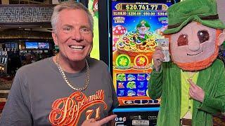 Vegas Matt’s World Premier Of Charms Full Link Slot Machine