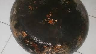 Cara saya cuci kuali yang berkerak - How I clean a black carbon bottom non stick frying pan