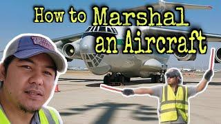 How To Marshall An Aircraft  AIRPORT RAMPMAN