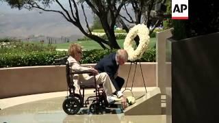 Nancy Reagan has visited the California grave of her husband President Ronald Reagan on the tenth