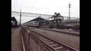Nostalgia Melihat KRL Lawas di Stasiun Manggarai 2013