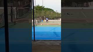 Kikis tennis practice