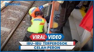 Detik-detik Penyelamatan Ibu-ibu Terperosok Celah Peron Stasiun Sudirman