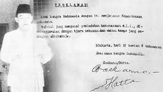 Presiden Soekarno saat pembacaan teks Proklamasi Kemerdekaan RI 17 Agustus 1945