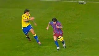 Messi Receives Standing Ovation vs Cadiz Away 2005-06 - Masterclass