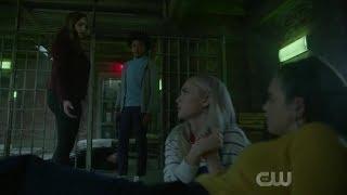 Legacies 1x16 Finale  MG tells Hope to save Landon – Landon finds the nest artifact