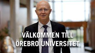 Rektor Johan Schnürer hälsar nya studenter välkomna till Örebro universitet