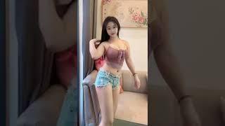 cewek cantik bikini pink sexy ketek mulus