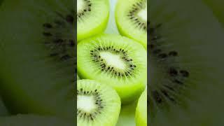 HOW TO EAT KIWI LIKE A PRO? #asmr #asmrvideo #asmrsounds #asmrfood #foodporn #fruit #kiwi #artwork