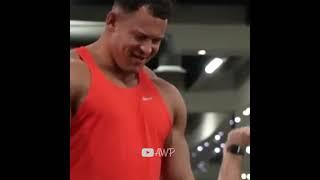 Crazy reactions to Anatoly in the gym 