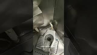 bule coba toilet kereta part 2   #ytshorts #indonesia #bule #seru #ngakak #lucu #viral