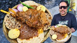First Time in India. Pattal Pe MUTTON RAAN GRAVY & Bajra Roti. Mutton जैसे Boti SE PHISAL RAHA HO.