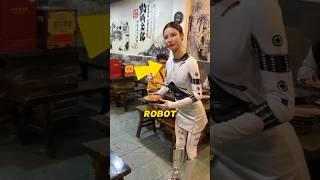 Robot cantik pelayan restoran