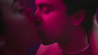 Elite Season 5  Kiss Scenes — Samu and Ari Itzan Escamilla and Carla Diaz