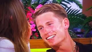 Love Island 2023 WILL & JESSIE share a MASSIVE KISS & the islanders applaud