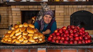 Most Expensive Apples in Azerbaijan  Baking Apple Buns  Gizil Ahmad