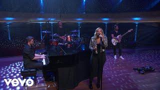 Lauren Alaina - What Do You Think Of? Live Performance