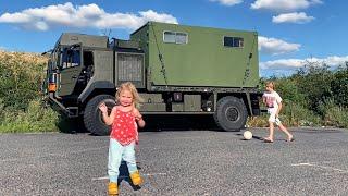 LKW 4x4 TINY HOUSE  MAN Wohnmobil  im Truck zum Lebenshof Vegan.Bullerbyn mit den Kids