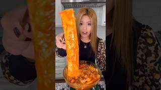 POV WHEN MOM MAKES HER FOOD LOOK BETTER... #shorts #viral #mukbang