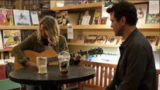 Lissie  - When Im Alone - Loudermilk S03E06 clip. Best version of this song.