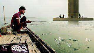 পদ্মা নদীতে মাথা নষ্ট করা মাছ ধরার পদ্ধতি  Padma River Fishing