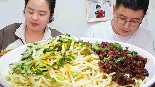 The homely version of Zhajiang Noodles  my husbands delicious head shaking  hurry up and learn F