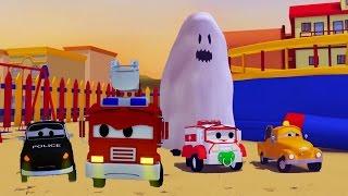Авто Патруль полицейская машина и Привидение пугающее детей в Автомобильном  Хэллоуину 