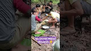 Makan Besaprah di Sangek Bindang