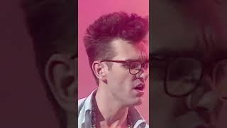 So what difference does it make? #TheSmiths #TopOfThePops