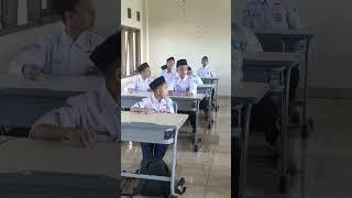 hari pertama masuk sekolah