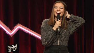 Litschi-Schalen als BH   Maria Clara Groppler  Stand up Comedy