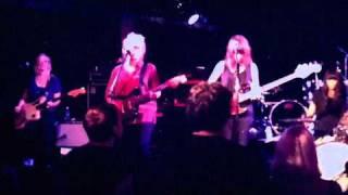 BEACHES - Eternal sphere live at The Corner Hotel