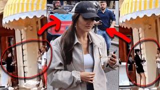 Shock Hande Ercel was caught by the fans with his friends in Paris