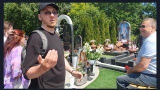 Встретил родителей Жанны Фриске  на могиле дочери ... День памяти   Николо-Архангельское кладбище