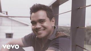 Alif Satar - Akhiri Penantianku Official Music Video