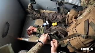 Робота військових медиків на фронті УкраїниThe work of military medics on the front of Ukraine.16+