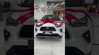 2024 Toyota Yaris Cross with Merry Christmas  #2024toyota #toyotacars #fortuner #yaris