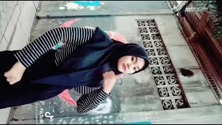 Tiktok jilbab ketat gunung gede