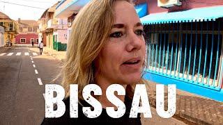 I need to speak PORTUGUESE here in GUINEA - BISSAU S7E36