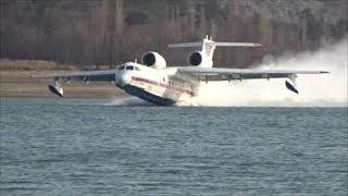 Симферопольское водохранилище.Самолёт набирает воду.Крым.