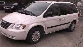 2005 Chrysler Town & Country White for sale